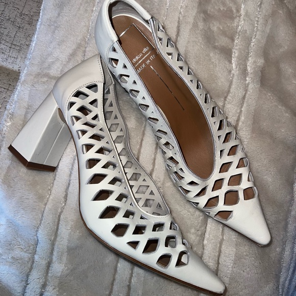 Heels - Picture 3 of 4